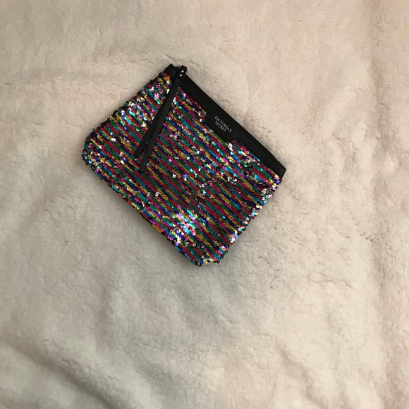 NWT Victoria’s Secret sparkle wristlet. - Picture 2 of 2